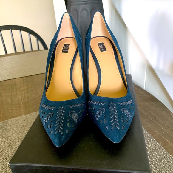 G.I.L.I. Navy Pumps - Picture 2 of 8